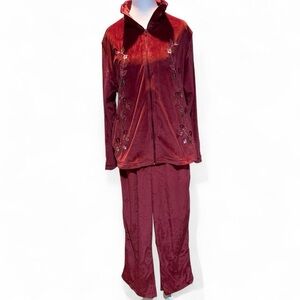 Elegant Burgundy Women's Velour tracksuit Sz large petite